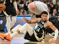 雷电竞-字母哥迎来十五赛季高光表现，勇士球迷沸腾！的简单介绍